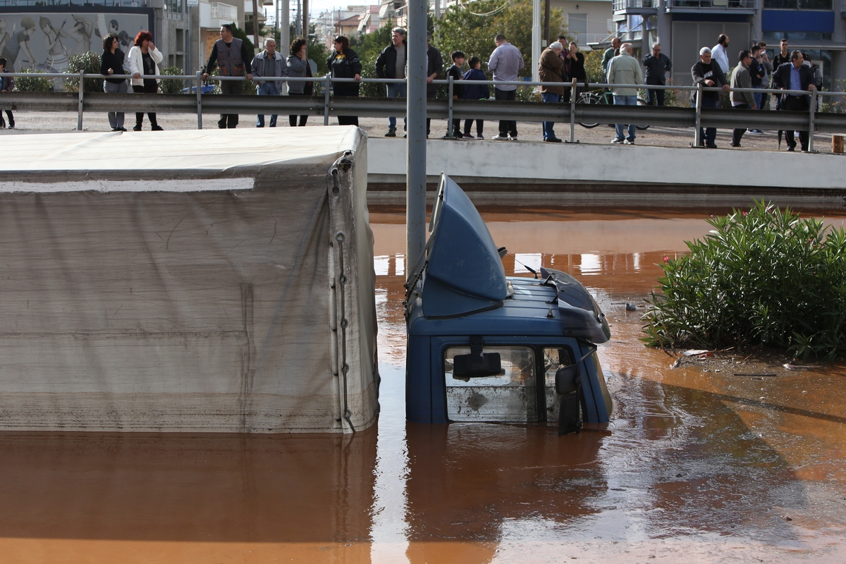 Floods on the Athens Corinth National Highway on 15 November 2017. / Πλημμύρες στην Εθνικό Οδό Αθηνών Κορίνθου, 15 Νοεμβρίου 2017.