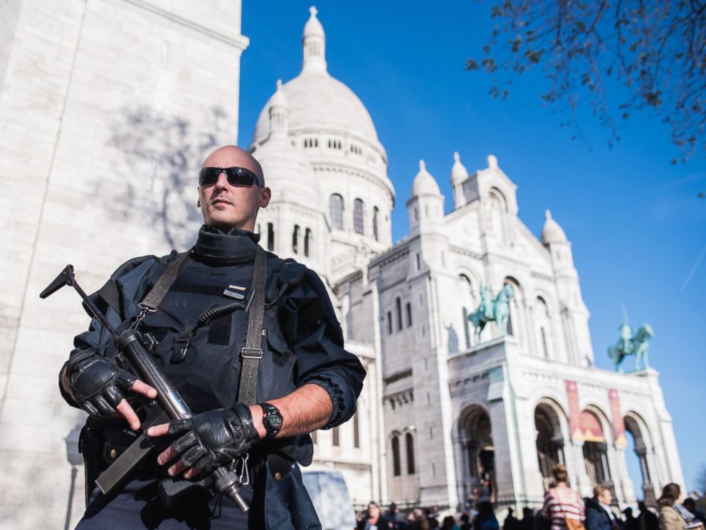 ap_paris_police_mt_151115_4x3_992