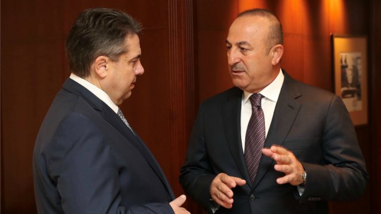 554913-mevlut-cavusoglu-sigmar-gabriel-reuters