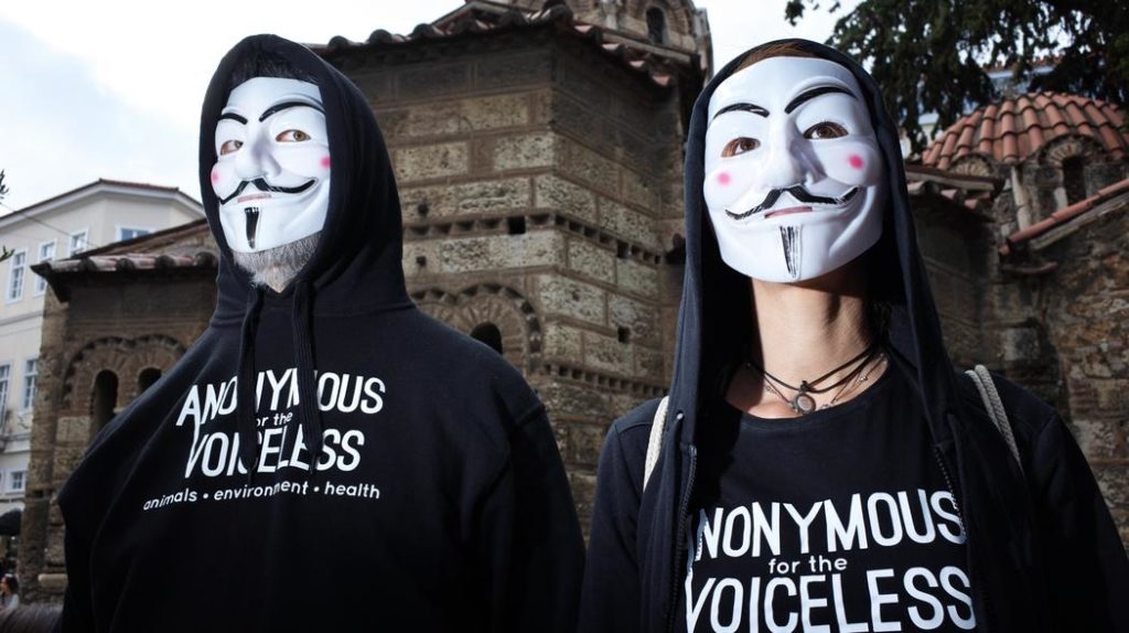 Οι Anonymous Vegan Βγήκαν Βόλτα στο Κέντρο της Αθήνας