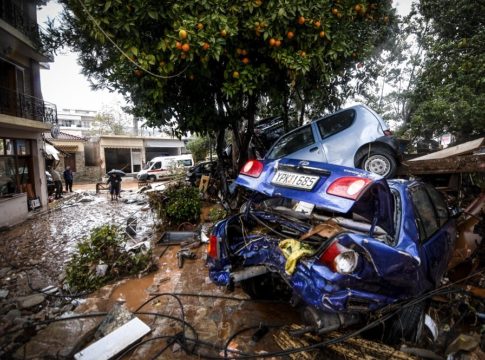 16 νεκροί, πλήθος ένοχοι, καμιά ανάληψη ευθύνης…