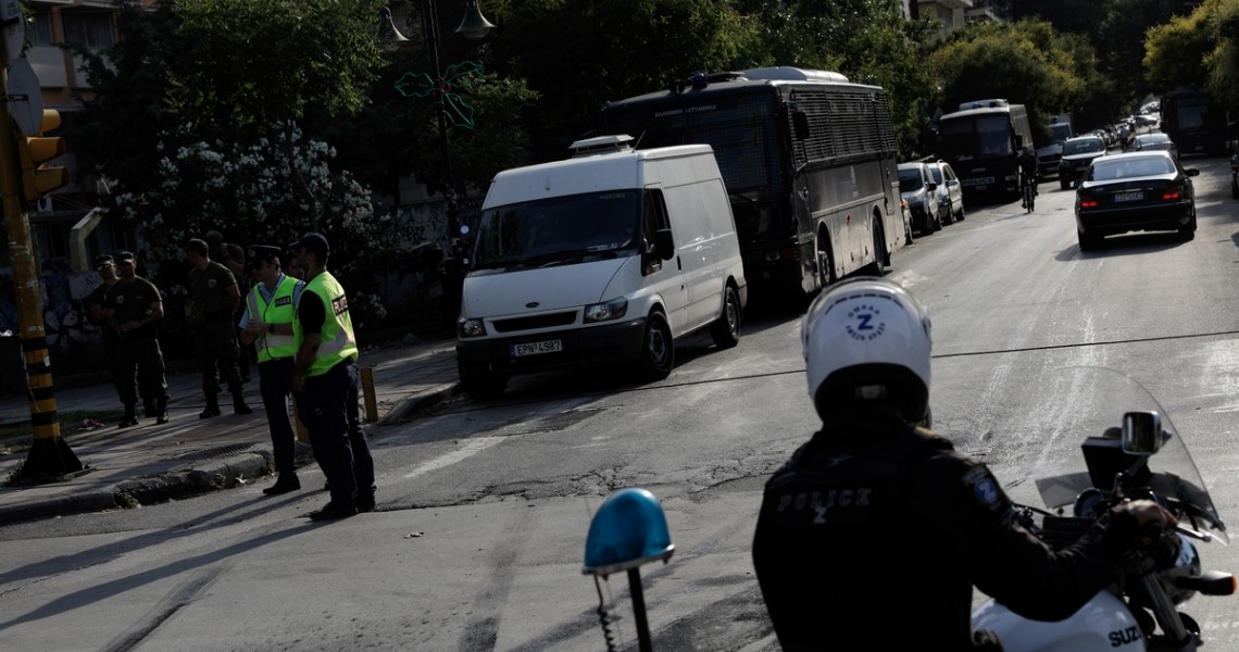 Σοβαρά επεισόδια με οπαδούς της Ντιναμό στο Κολωνάκι (pics)