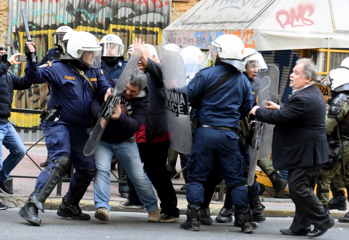 Δικογραφία έξω από τα επεισόδια σε συμβολαιογραφείο