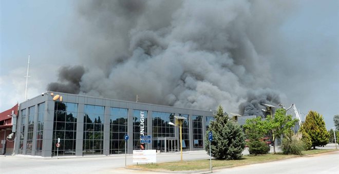 Υπό έλεγχο η πυρκαγιά σε εργοστάσιο μπαταριών στην Ξάνθη