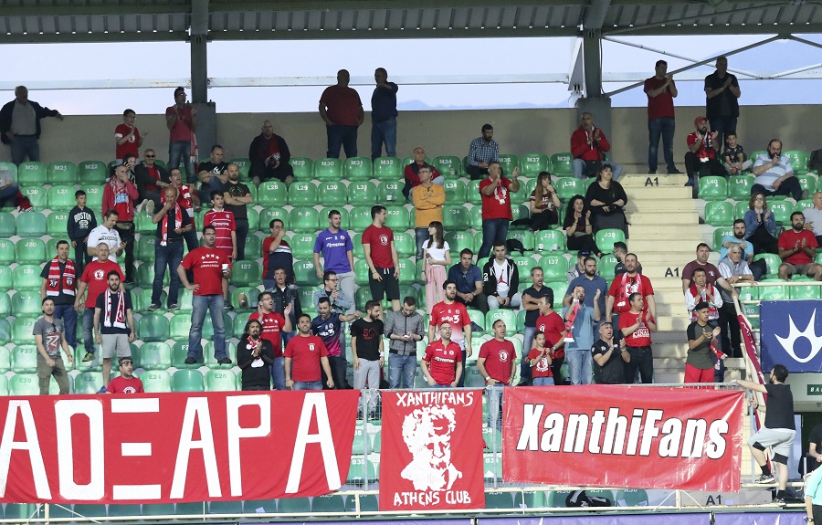 Σε απολογία η Ξάνθη για την στάση των φιλάθλων της κόντρα στην ΑΕΛ