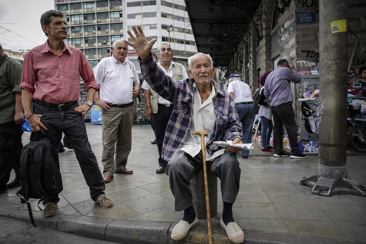 Και πάλι στους δρόμους οι συνταξιούχοι για τις περικοπές