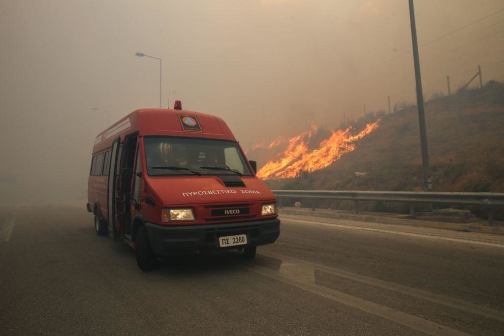 Μεγάλα πύρινα μέτωπα στη Ζάκυνθο