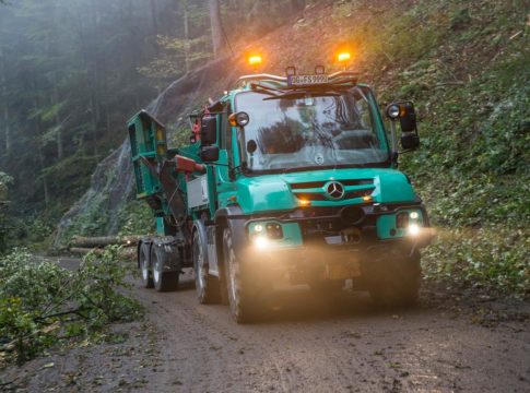 Mercedes Benz Unimog