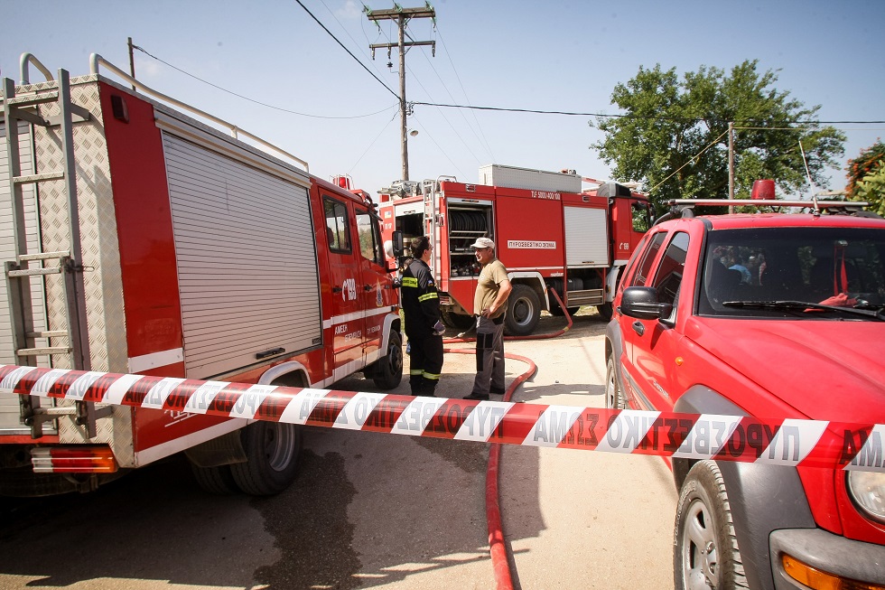 Φωτιά τώρα : Κάηκε τουριστικό λεωφορείο στην Κρήτη