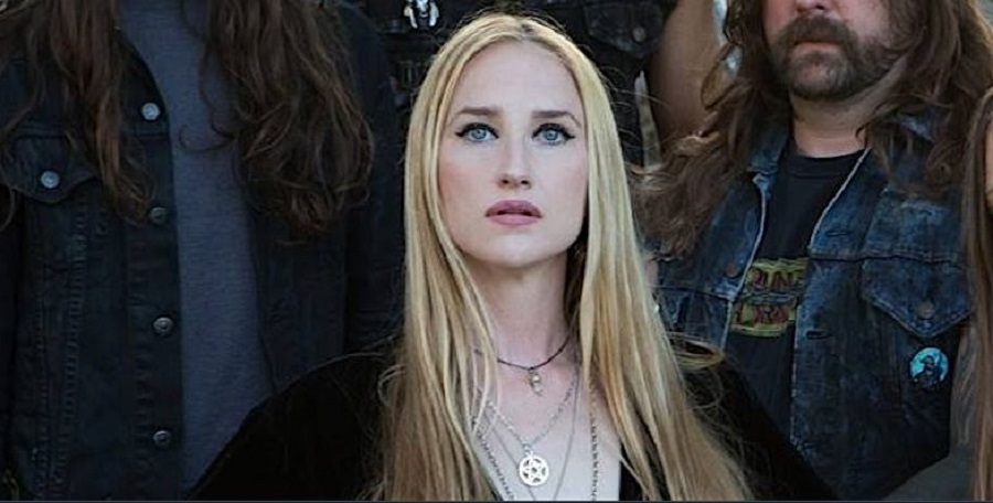 JILL JANUS : Αυτοκτόνησε η τραγουδίστρια των Huntress