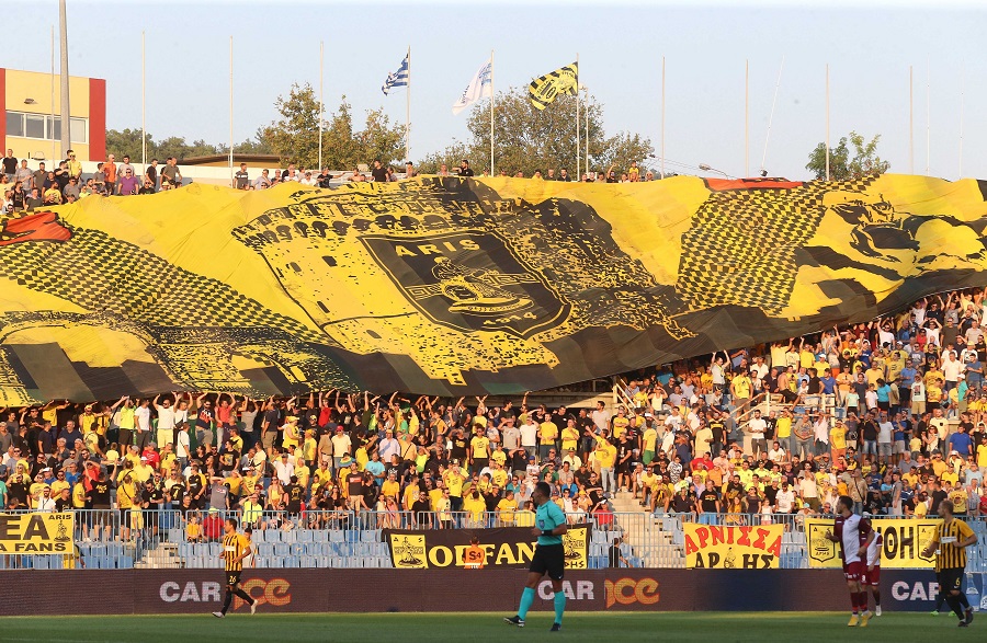 Το pregame του Άρης-Λάρισα με κόσμο και είσοδο παικτών (vid)