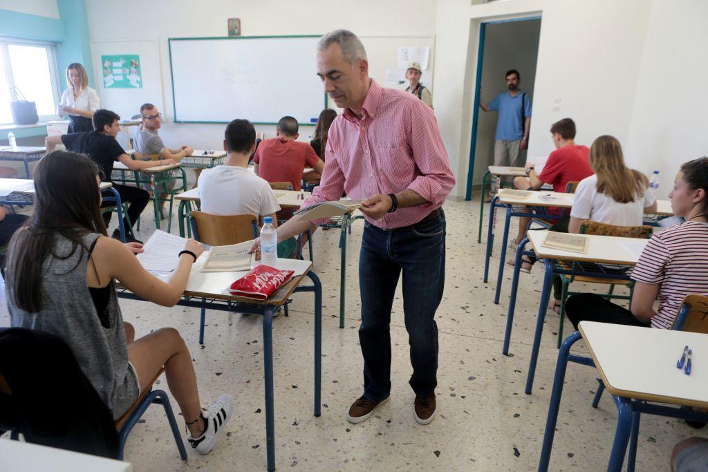 Σε διαβούλευση το νέο σύστημα διορισμών στα σχολεία- Γιατί αντιδρούν δάσκαλοι και καθηγητές