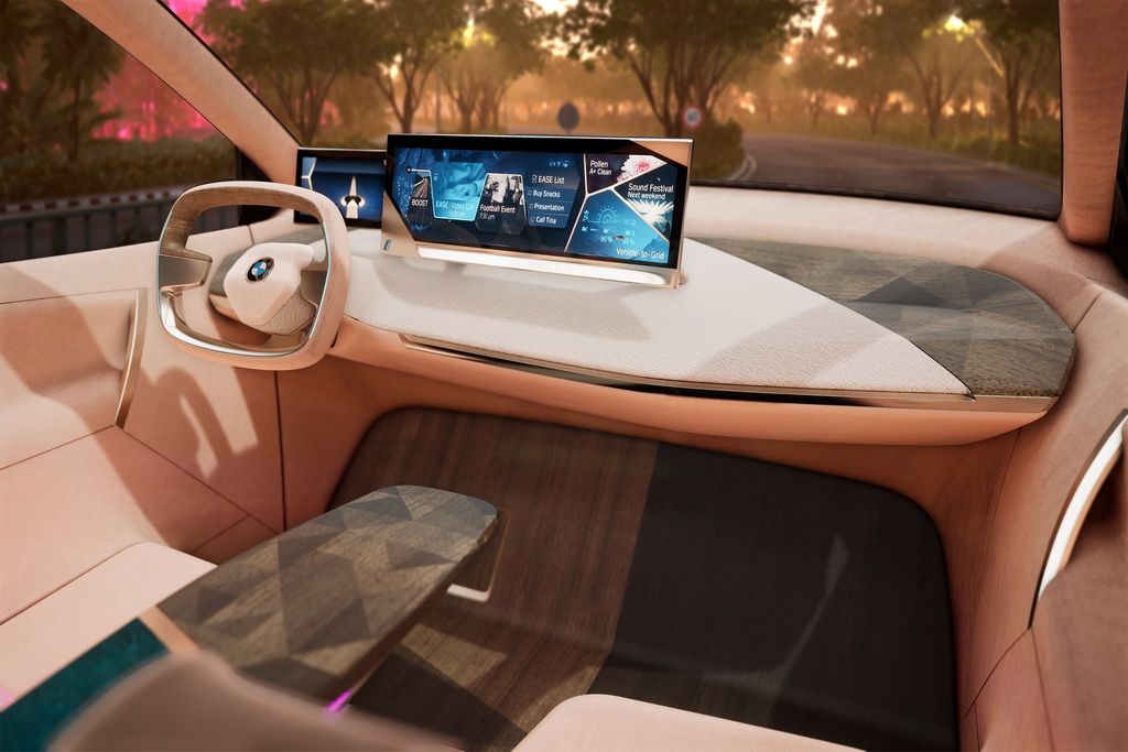 Εικονική οδήγηση στο BMW Vision iNext