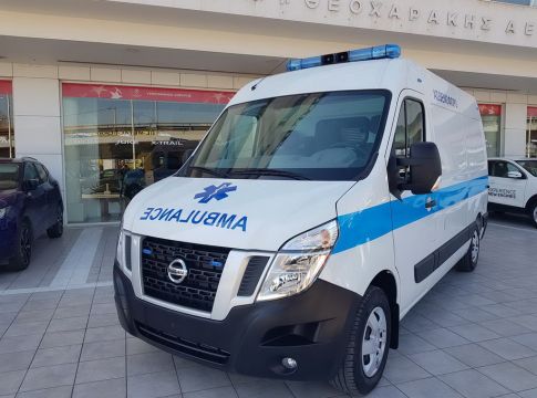 Ασθενοφόρο Nissan NV400