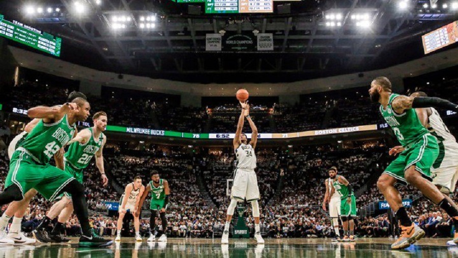 NBA Playoffs: Για την πρόκριση οι Μπακς, μάχη στο Γκόλντεν Στέιτ!