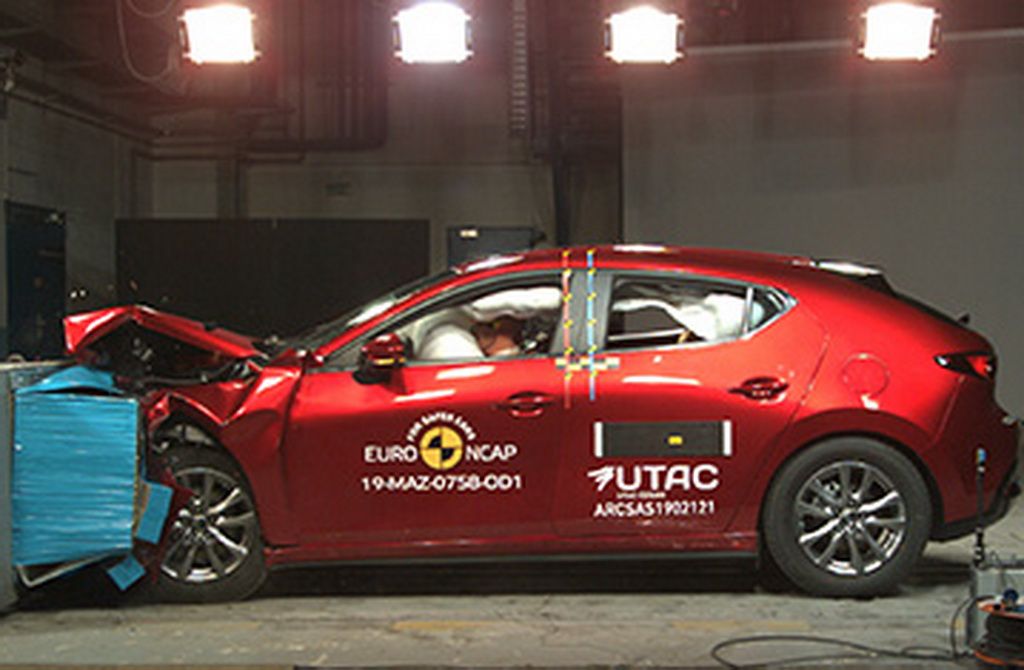 Το νέο Mazda3 εξασφάλισε πέντε αστέρια από τον Euro NCAP