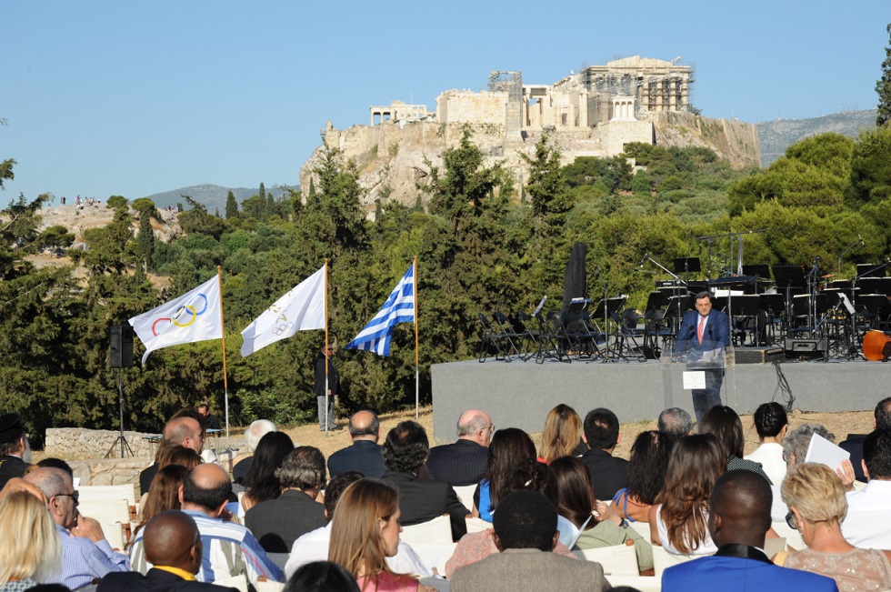 Παρουσία του Τόμας Μπαχ, η Τελετή Έναρξης της 59ης  Διεθνούς Συνόδου για Νέους Μετέχοντες