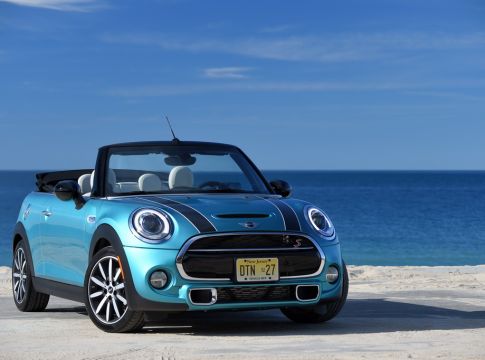 MINI Cooper Cabrio Auto από την AVIS