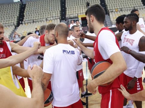 Ολυμπιακός: Αναχωρεί για Μέτσοβο