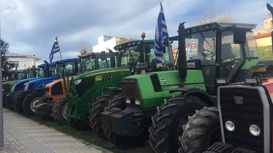 ΣΥΝΤΕΤΑΓΜΕΝΑ ΝΑ ΒΓΑΛΟΥΝ ΤΑ ΤΡΑΚΤΕΡ! Έτοιμοι να βοηθήσουν οι αγρότες και κτηνοτρόφοι της Αλεξανδρούπολης στην αποτροπή εισόδου των παράνομων μεταναστών