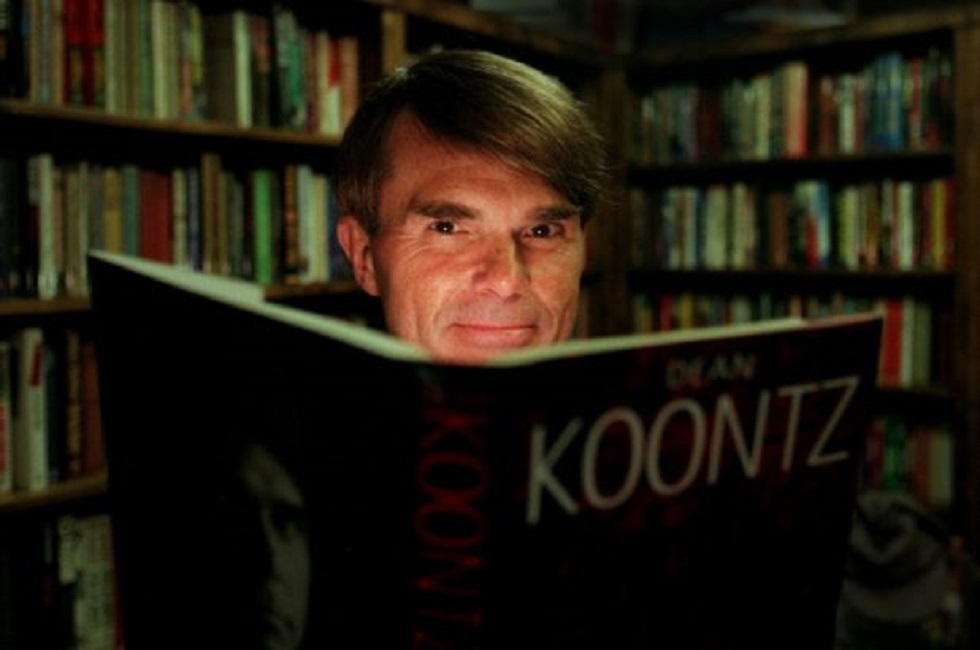 Dean Koontz: Ο συγγραφέας και μετρ του τρόμου προέβλεψε τον… κοροναϊο;