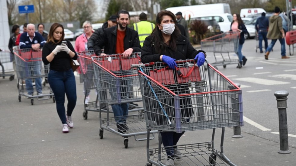 Κορωνοϊός – Βρετανία: Eφαρμογή παρακολούθησης που ανιχνεύει φορείς του ιού προωθεί η κυβέρνηση