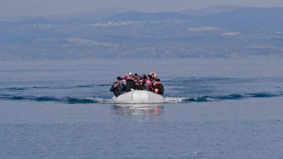 Τουρκία: Απειλεί να στείλει μετανάστες με κορωνοϊό στα νησιά – Ενίσχυση δυνάμεων στο Αιγαίο