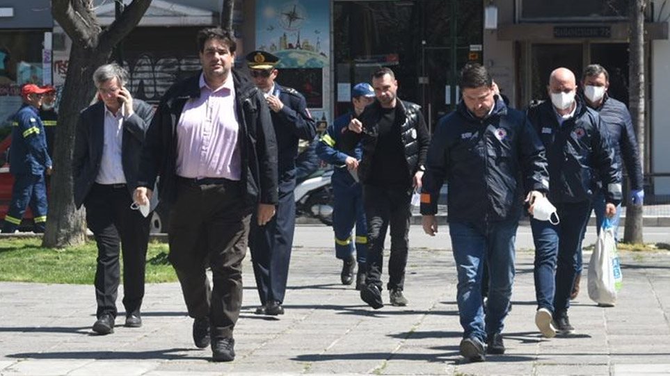 Κορωνοϊός: Στον οικισμό των Ρομά στη Λάρισα Χαρδαλιάς και Τσιόδρας