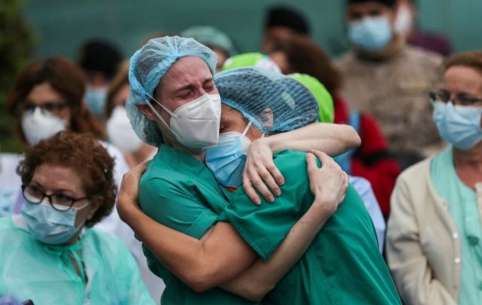 Ισπανία: 523 νεκροί σε μία μέρα – Πάνω από 5.000 τα νέα κρούσματα