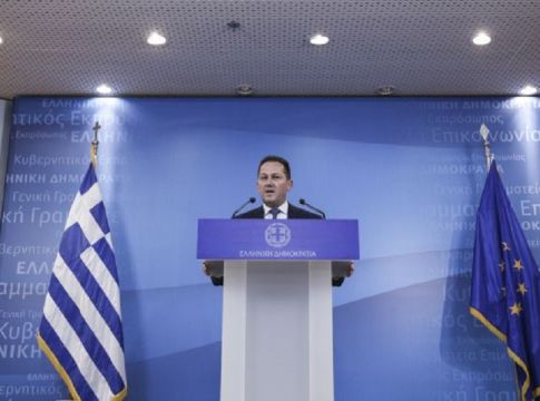 Πέτσας: Δεν επιτρέπονται οι μετακινήσεις στα σπίτια συγγενών και φίλων το Πάσχα – Νέα οικονομικά μέτρα