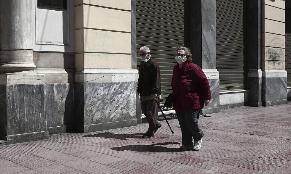 Κορονοϊός – Άρση μέτρων: Πώς και πότε θα επιτραπεί στους ηλικιωμένους να πάνε στα χωριά τους