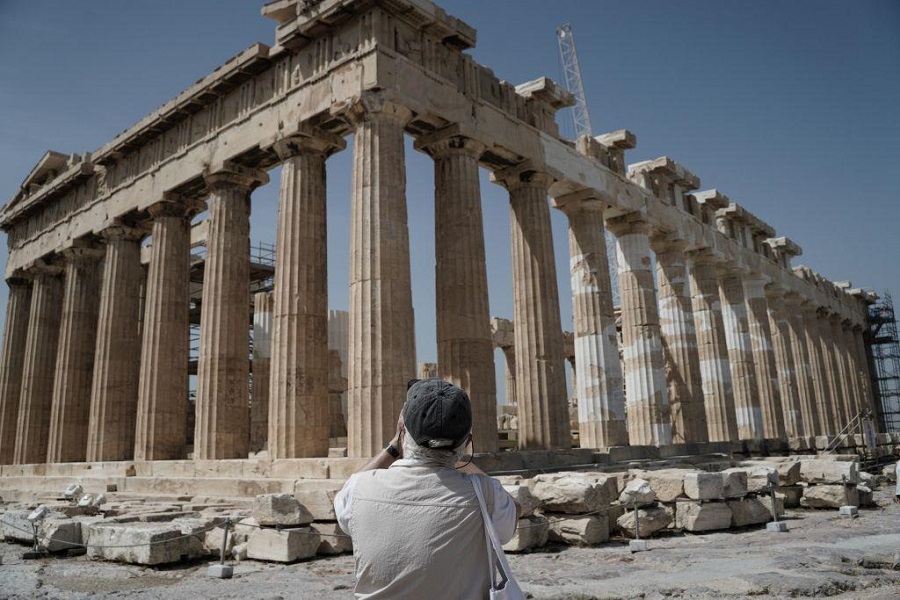 Τουρισμός: Οι διμερείς συμφωνίες στο τραπέζι και η άρση του lockdown