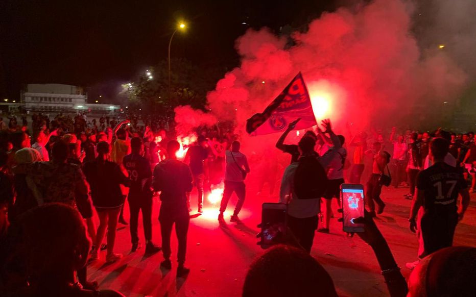 «Κάηκε» το Παρίσι για την πρόκριση της Παρί! (vids)