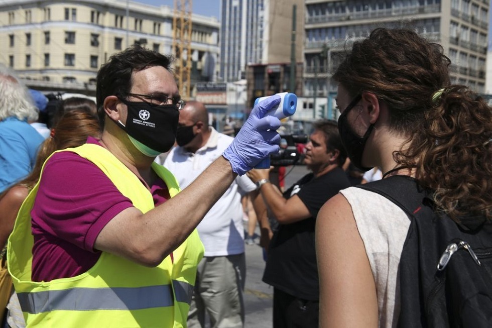 Κορωνοϊός : Φουντώνει η ανησυχία για τα «ορφανά» κρούσματα – Νέα μέτρα στον ορίζοντα για αποφυγή του lockdown