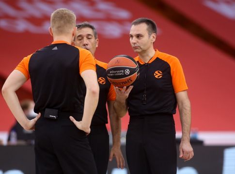 Euroleague : Οι διαιτητές των «αιωνίων» για την πέμπτη αγωνιστική