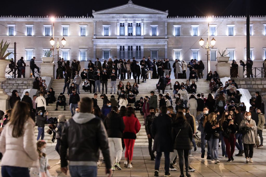 Κορωνοϊός : Σε εφαρμογή η επιχείρηση «Ελευθερία»: Έφτασαν τα πρώτα εμβόλια – Όλο το εμβολιαστικό σχέδιο