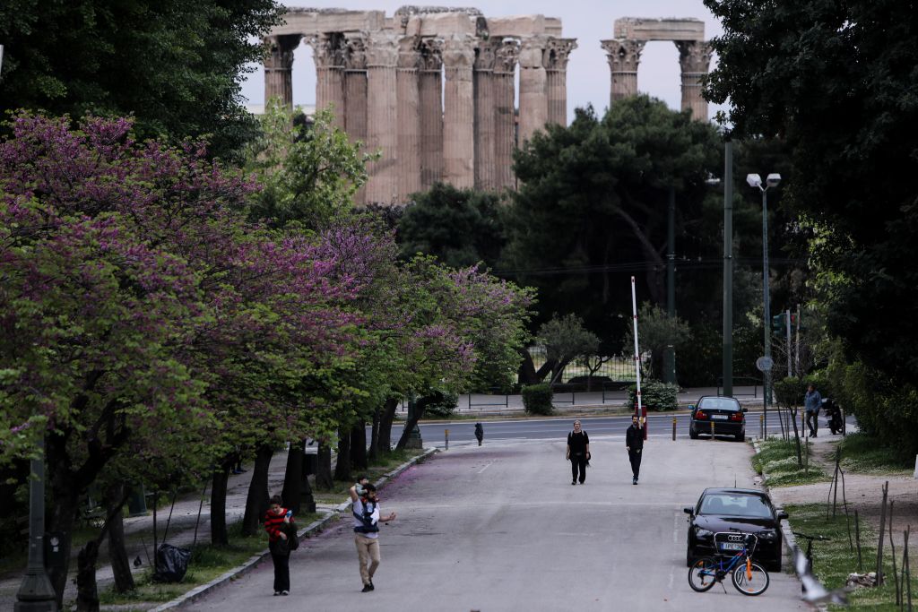 Κορωνοϊός : Ξεπερνούν τα 250 τα κρούσματα σε Αττική και Θεσσαλονίκη – Αναλυτικά ο χάρτης της διασποράς