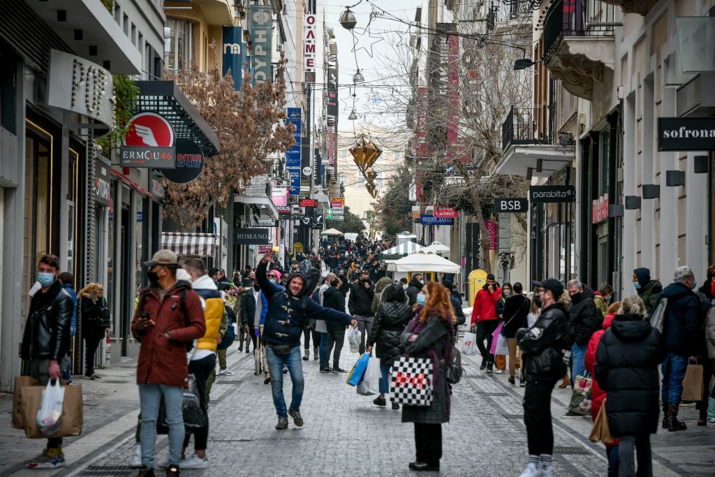 Πού εντοπίζονται τα 1.261 κρούσματα – Σε ποιες περιοχές χτυπά συναγερμός