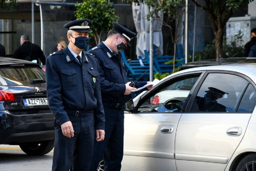 Lockdown : Τι αλλάζει στις μετακινήσεις των εργαζομένων – Νέα έντυπα από το πρωί της Τετάρτης