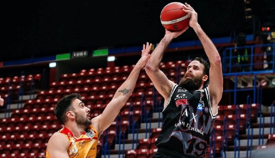 Αρμάνι – Πεζάρο 87-59