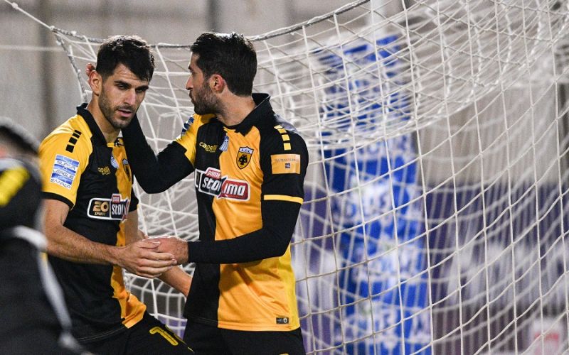 With Ansarifard and Oliveira, AEK in Toumba (Photo)