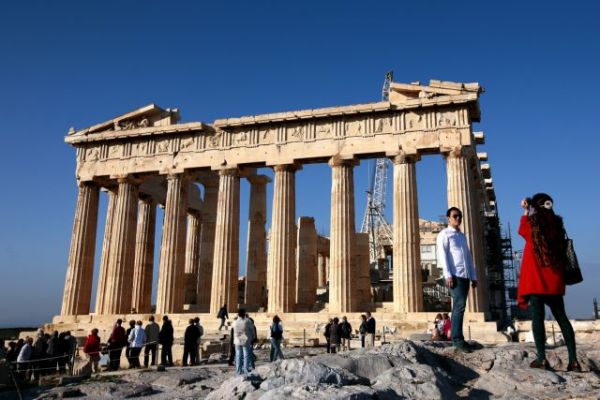 Lockdown : Χαλάρωση παρά το ρεκόρ κρουσμάτων – Τα μέτρα για λιανεμπόριο και απαγόρευση κυκλοφορίας