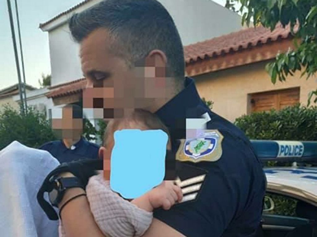 «Νιώθω ότι ο πιλότος την σκότωσε»: Το προαίσθημα που είχε ο αστυνομικός που πήρε αγκαλιά το μωρό