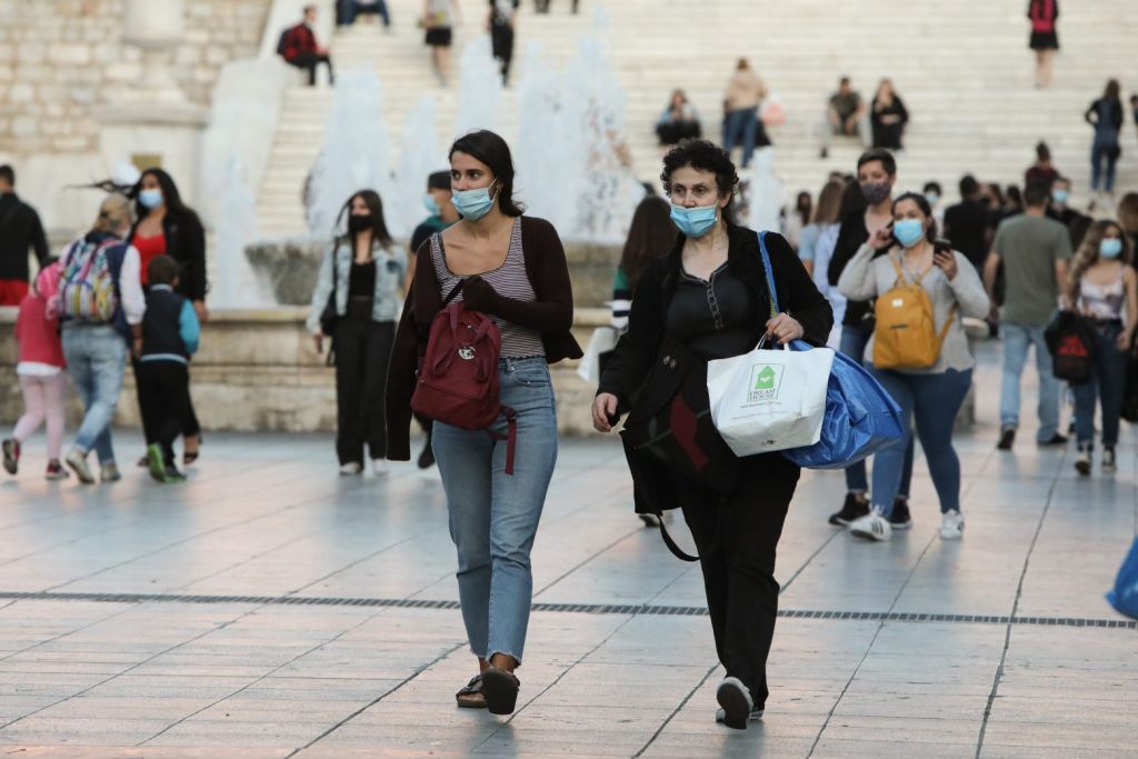 Κρίσιμο 20ήμερο για την εξέλιξη της πανδημίας – Η… διορία στους ανεμβολίαστους και η μάχη να κρατηθεί όρθιο το ΕΣΥ