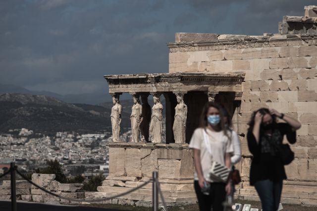 Rapid test από την τσέπη τους και «stop» στους κλειστούς χώρους – Τι θα περιλαμβάνει το «μπλόκο» στους ανεμβολίαστους