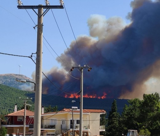 Συναγερμός στην Πυροσβεστική – Νέο πύρινο μέτωπο στα Βίλια