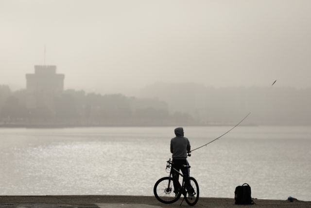 Καιρός – «Κοκτέιλ» με ζέστη, υγρασία και αφρικανική σκόνη