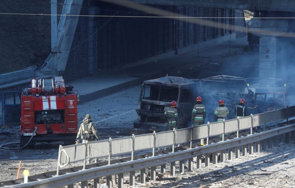 Ουκρανία: Τουλάχιστον 198 οι νεκροί, ξεπέρασαν τους 1.100 οι τραυματίες – Ηχούν και πάλι οι σειρήνες στο Κίεβο