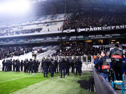 «Καμπάνα» από την UEFA στον ΠΑΟΚ για τα επεισόδια στο Βελοντρόμ – Ποια είναι η τιμωρία