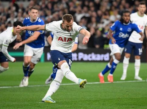 Τότεναμ – Έβερτον 2-0: Ζορίστηκε, αλλά ξεπέρασε το εμπόδιο των «ζαχαρωτών»